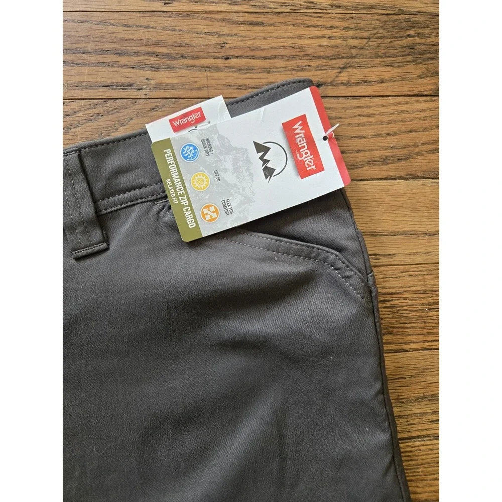Read Wrangler Shorts 48 Mens Performance Zip Cargo Grey New W Tag Relaxed Fit